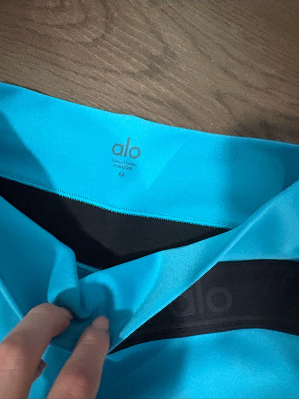 Brand new Alo Blue Leggings. Once in a lifetime Alo band style. - Picture 3 of 3